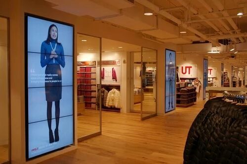 星际买球X4多屏拼接数字标牌播放器