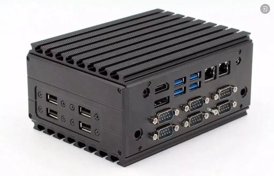 星际买球紧凑型无风扇工控机：支持3显！