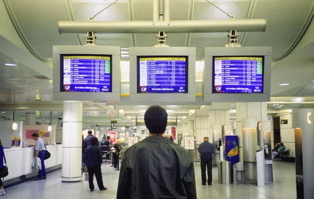 星际买球嵌入式电脑在乘客信息显示系统中的应用